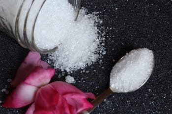 What Is The Difference Between Epsom Salt and Sea Salt - Koyuncu Salt