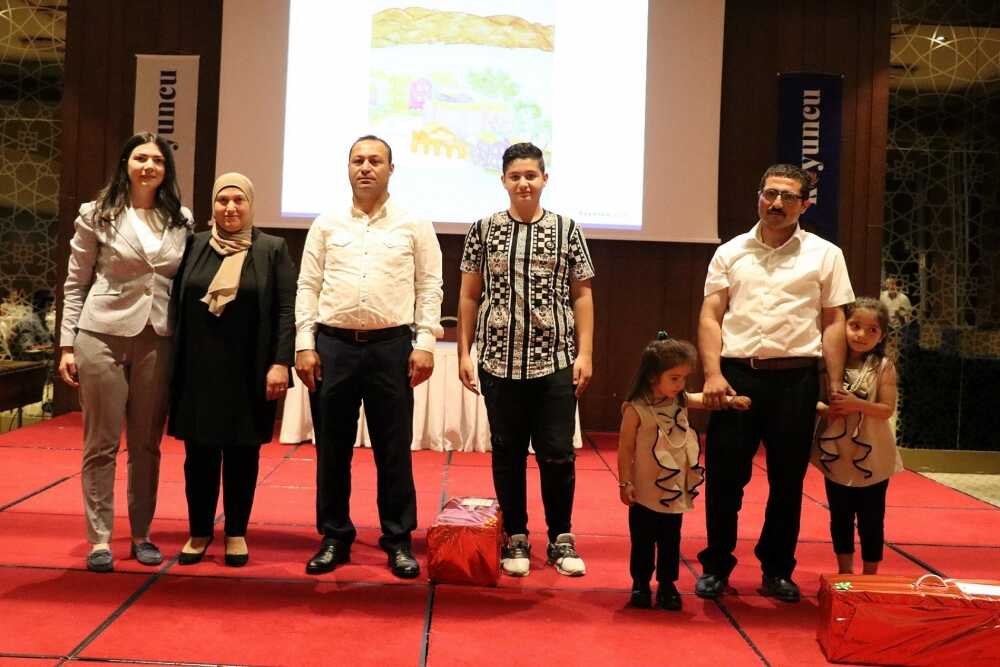 Los ganadores del concurso de pintura fueron premiados con una ceremonia - Koyuncu Sal